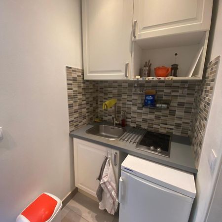 Small Studio Near Eiffel Tower Paris Dış mekan fotoğraf